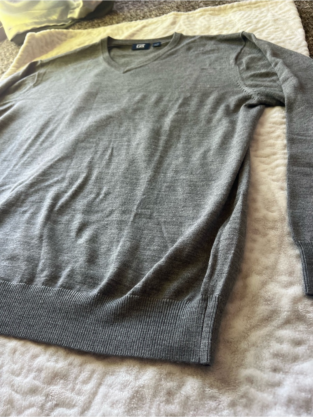 Cutter & Buck Men's V-Neck Lightweight Gray Sweater | Size XL Wool - Picture 3 of 8